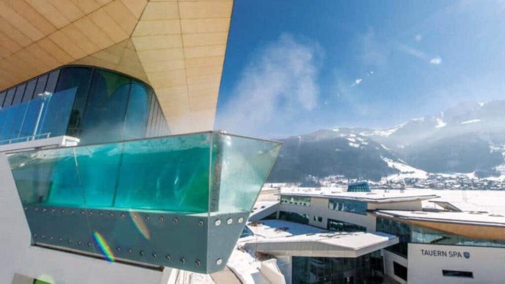 Projektreferenz, Kommunal, Therme Tauern Spa, Aussenansicht Pool