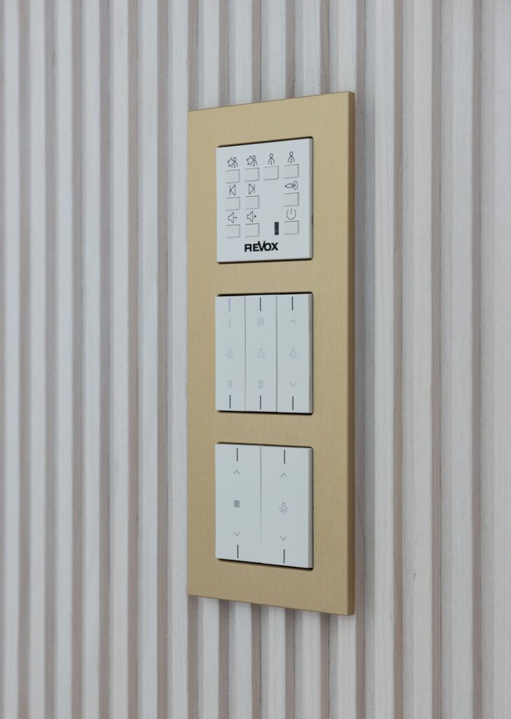 Projektreferenz, Wohnbau, Villa A, Revox Musik Bedieneinheit